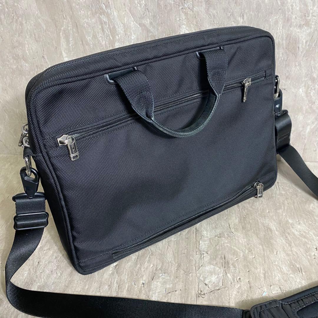 極美品 廃盤モデル TUMI G4.4 26103D4 コンピューターケース付