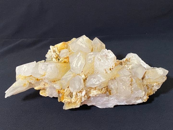 ヒマラヤンクォーツ　1.4kg 天然石 鉱物標本