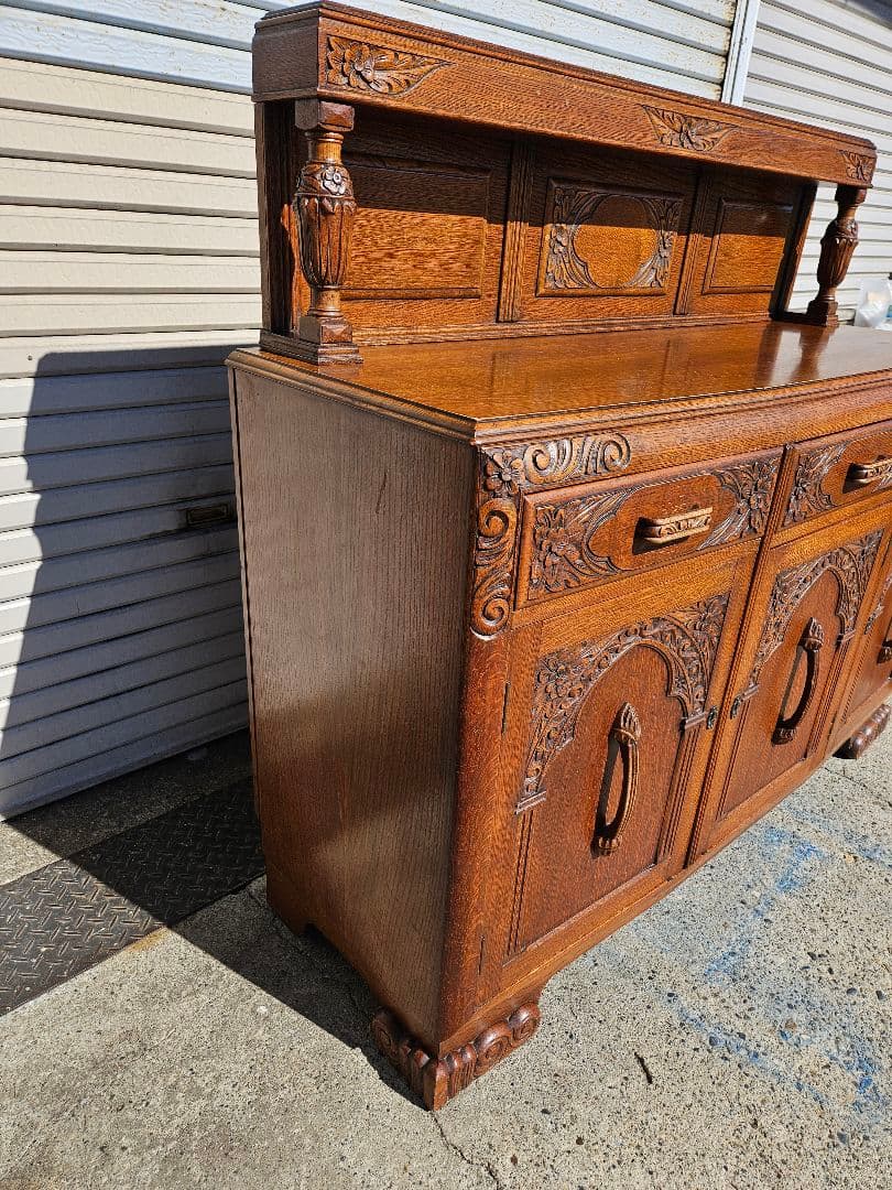 英国アンティーク オーク材のサイドボード バルボス装飾 バフェ 飾り棚 食器棚