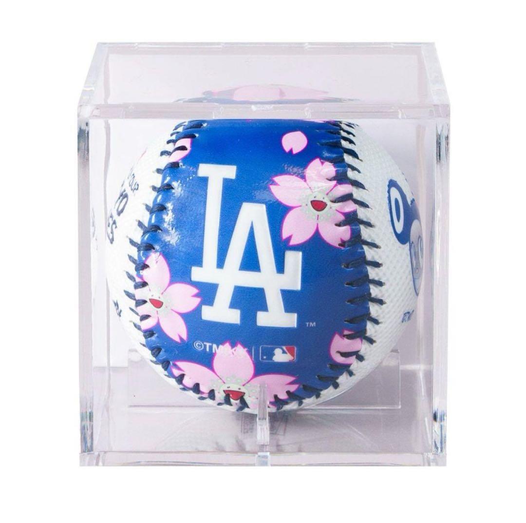 萬*堂様 東京シリーズ2025 LA Dodgers 記念ボール　村上隆