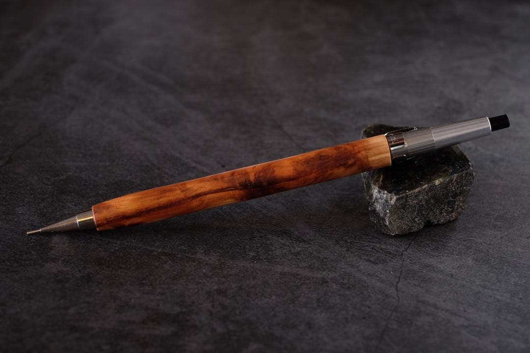 高村杢工房PG5木軸カスタムシャープペンシル0086 伊勢杉油杢 紅白