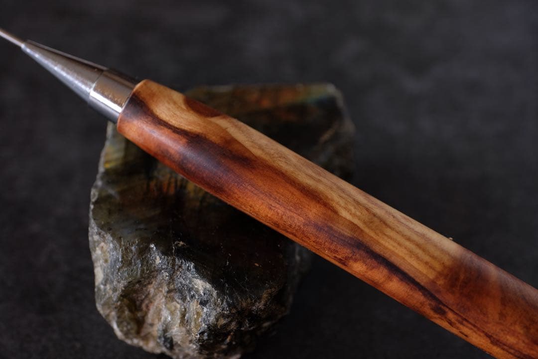 高村杢工房PG5木軸カスタムシャープペンシル0086 伊勢杉油杢 紅白