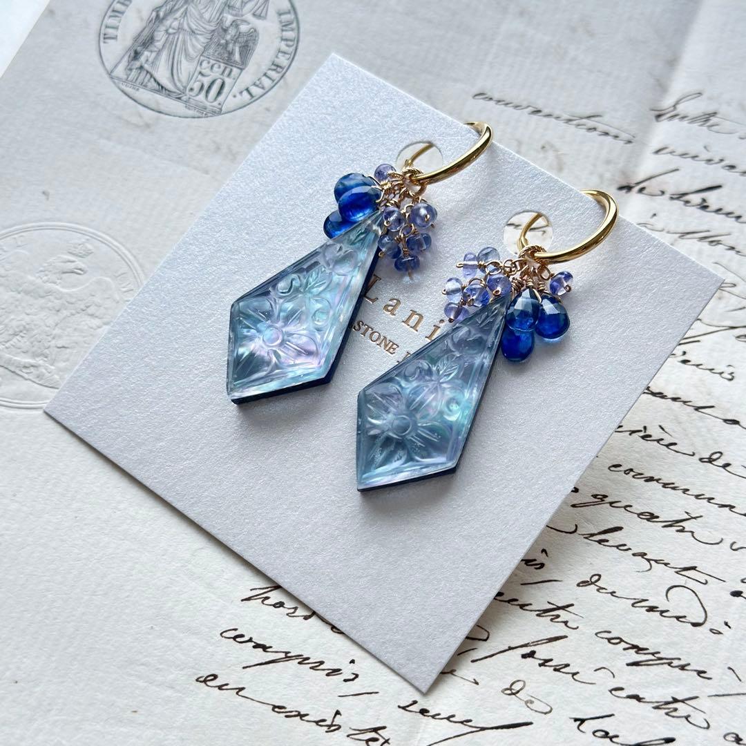 ラピスラズリ×マザーオブパール×水晶カービングピアスチャーム