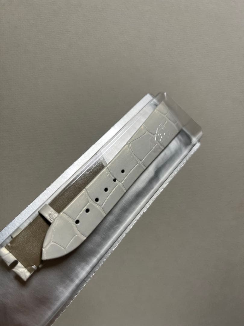 新品未開封　正規店　オーデマピゲ　ミレネリー　レディース　レザーベルト　ホワイト