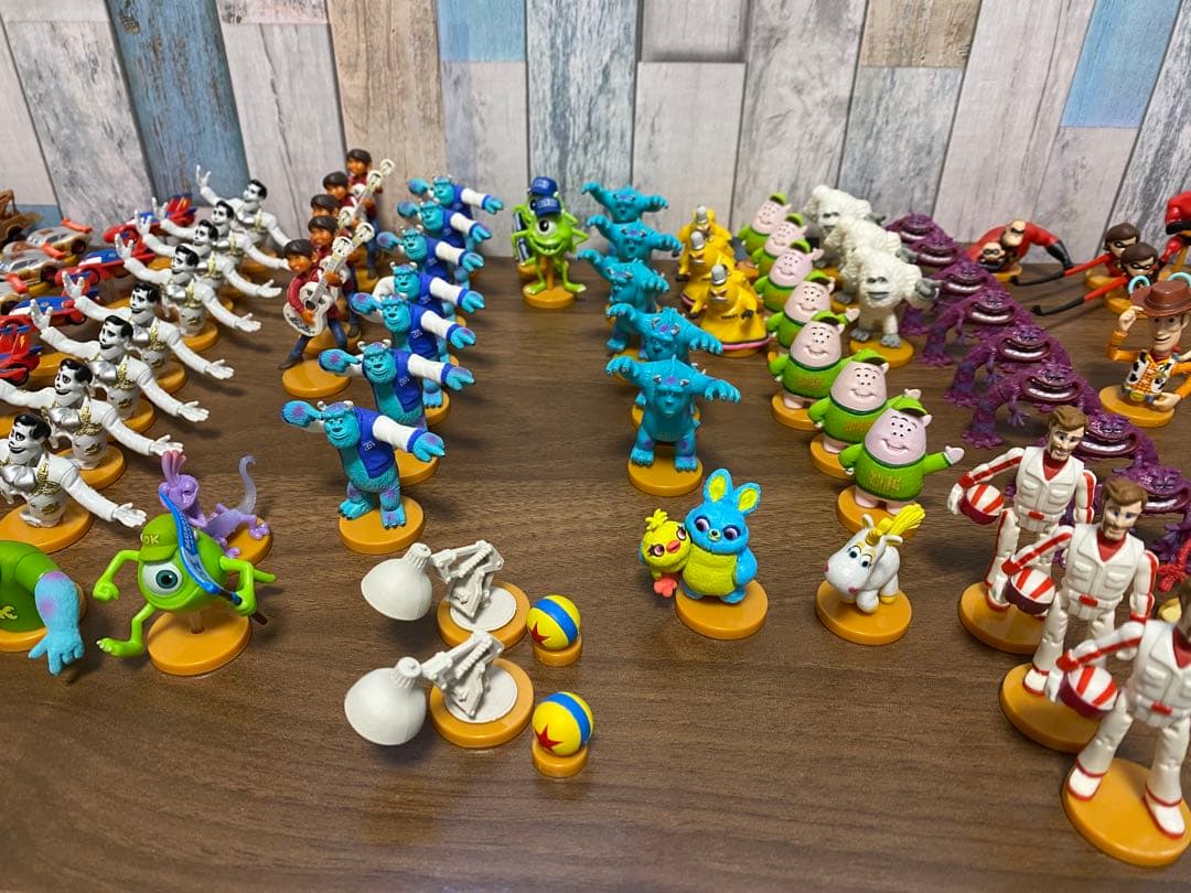 チョコエッグ ピクサー　まとめ売り 143体