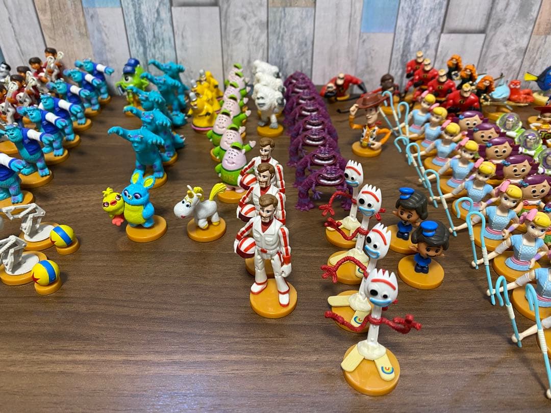 チョコエッグ ピクサー　まとめ売り 143体