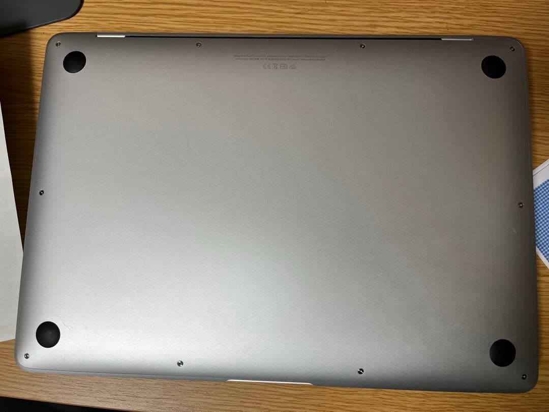 【美品】MacBook Air (M1, 2020) ，8GB，256GB