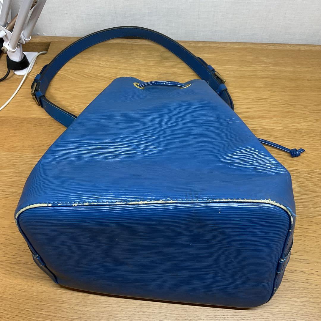 LOUIS VUITTON エピ　プチノエ　ブルー