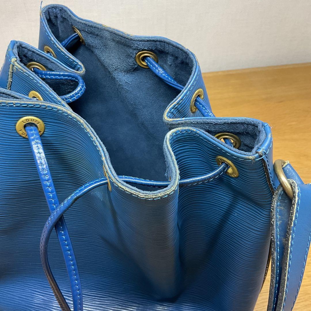 LOUIS VUITTON エピ　プチノエ　ブルー