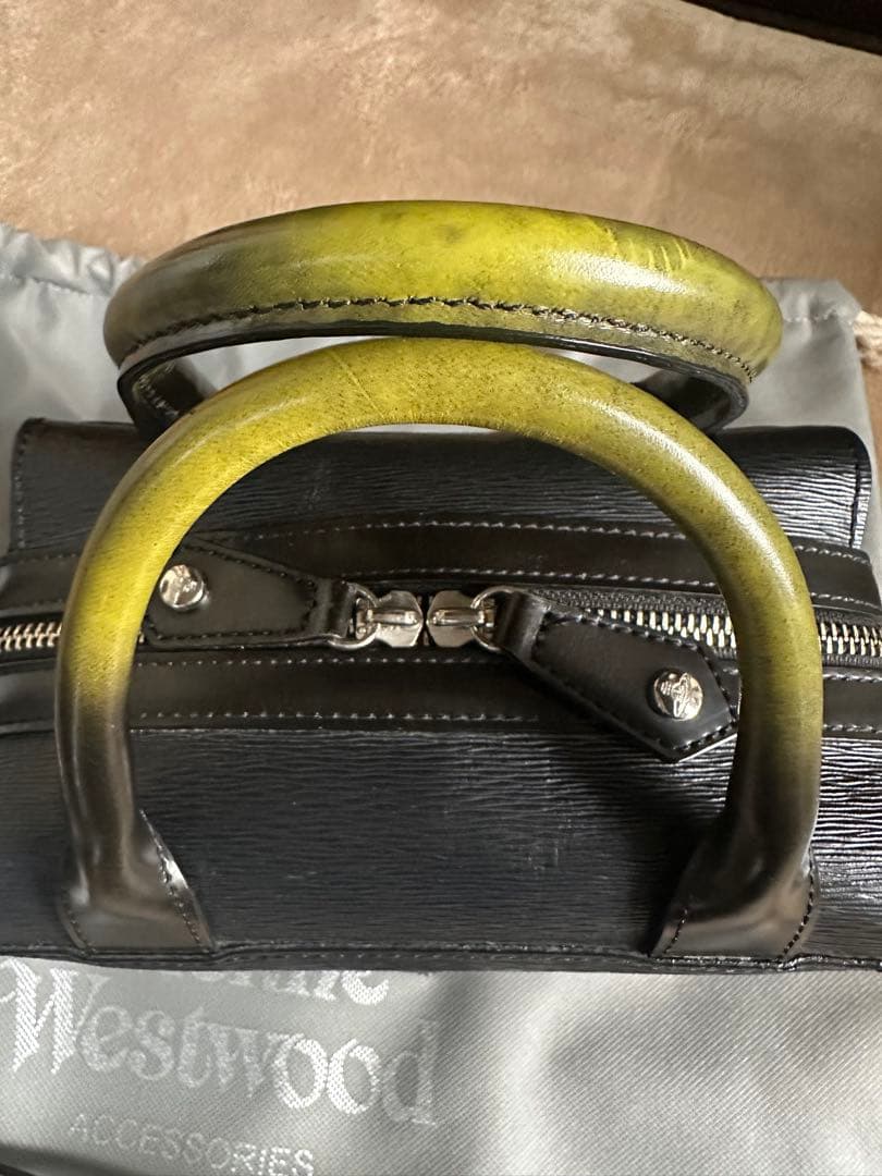 美品ヴィヴィアンウエストウッド　ハンドバッグ