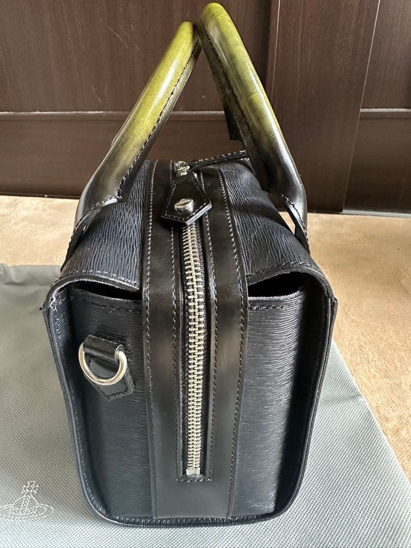 美品ヴィヴィアンウエストウッド　ハンドバッグ