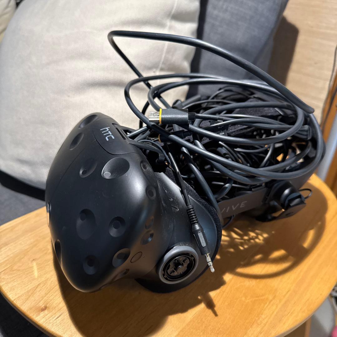 HTC VIVE VRヘッドセット デラックスオーディオストラップ付き