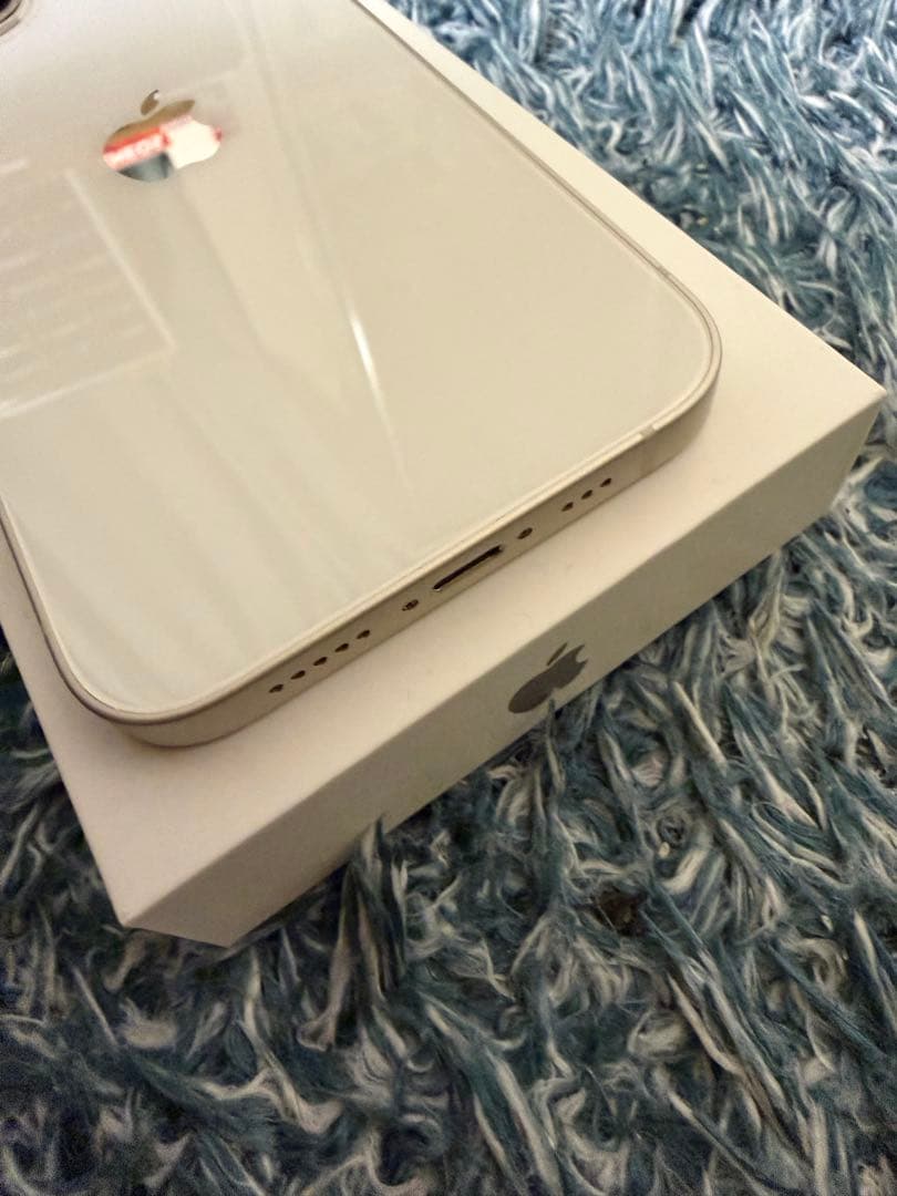 iPhone 13 スターライト　128