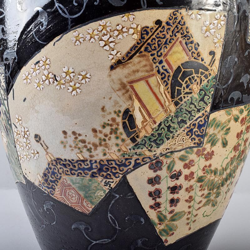 薩摩焼　古薩摩　色絵金彩　扇窓絵鳳凰獅子花文瓶　壷　高さ約45㎝　UR7915B