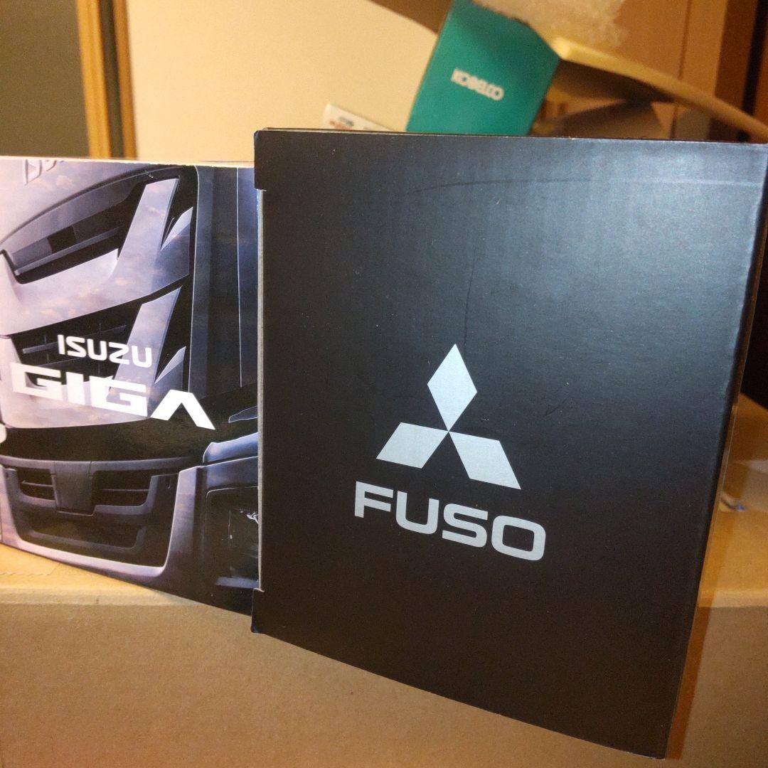 ISUZU SUPER GREAT & GIGA 　2セット 1/43