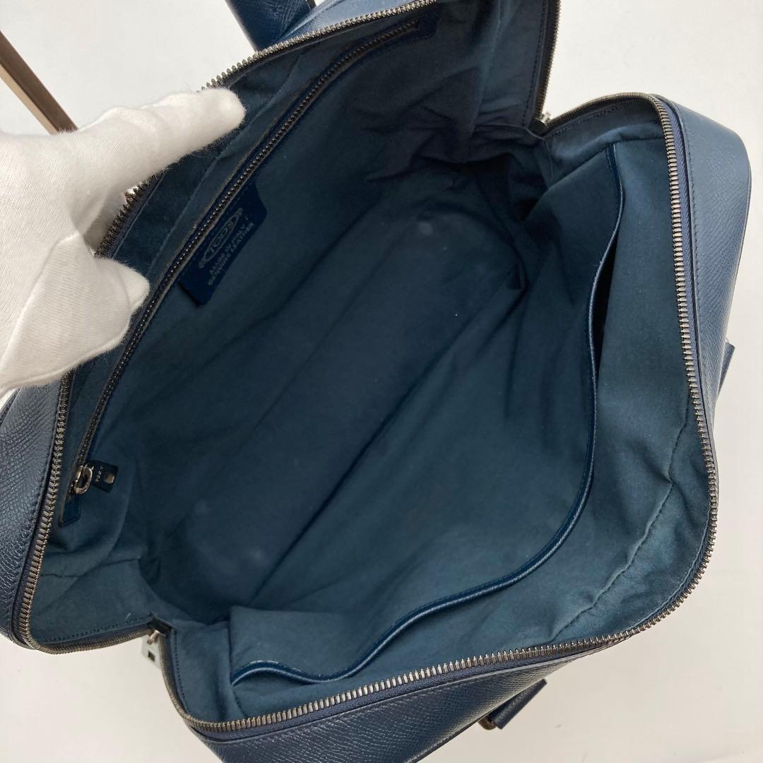 極美品✨TOD'S ビジネスバッグ レザー 紺色 A4 サイドロゴ スリム 仕事