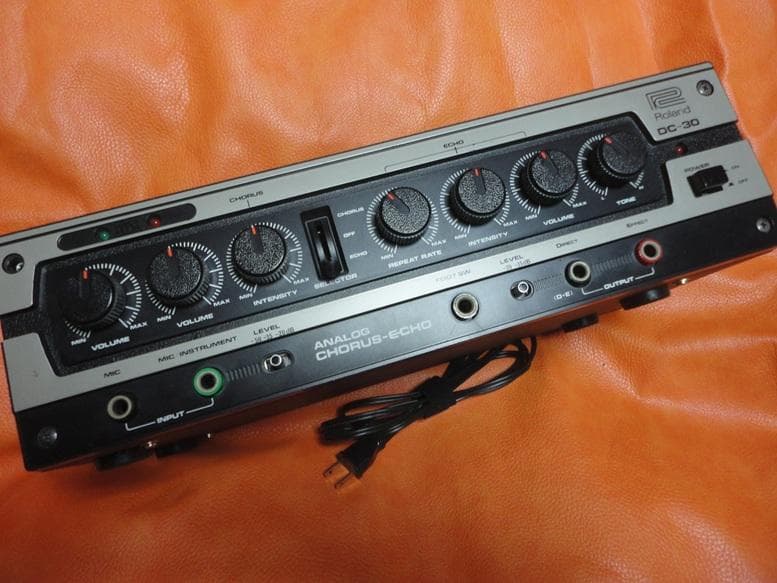 T*o様 Roland DC-30 Vintage Analog Delay　ロ