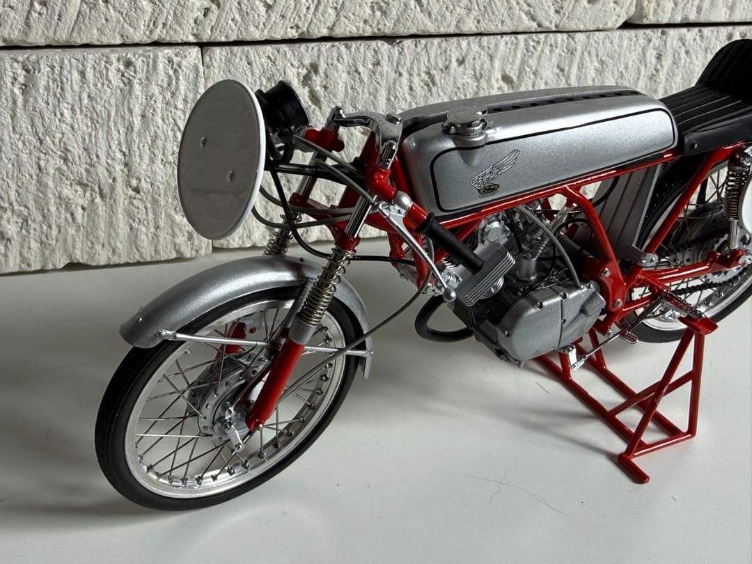 エブロ　1/10スケール　ホンダ CR110 カブ レーシング 1962