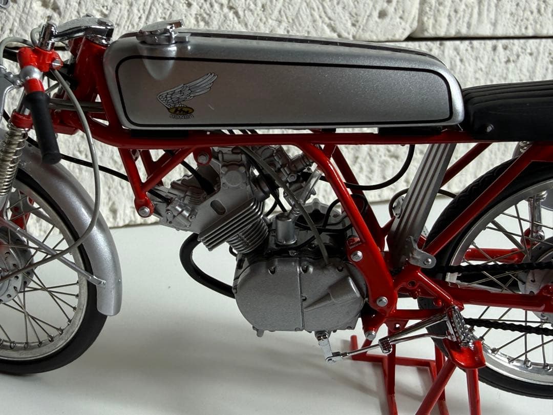 エブロ　1/10スケール　ホンダ CR110 カブ レーシング 1962