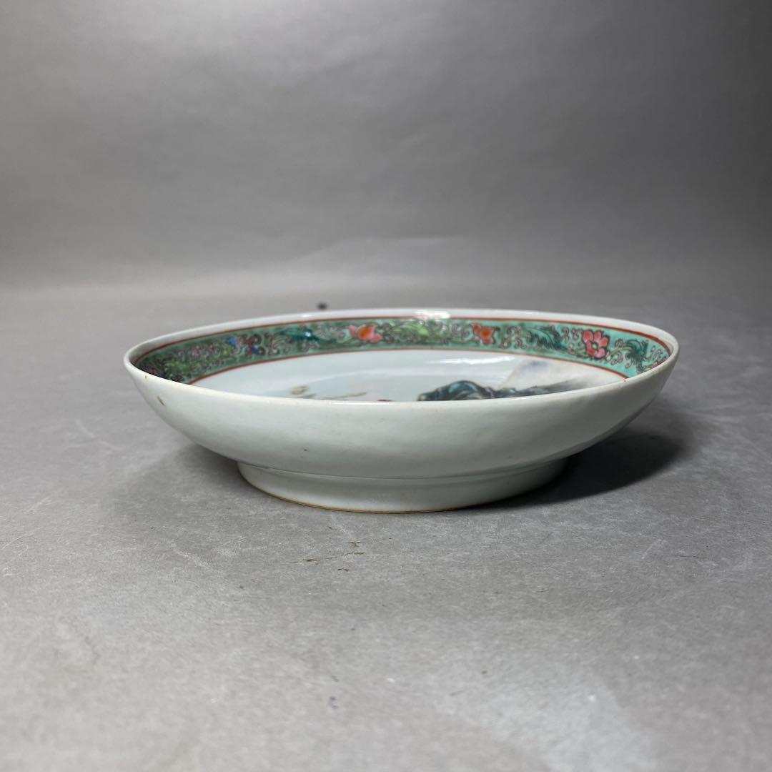 中国古美術　景德鎮製　大清乾隆年製　古玩　粉彩　飾皿　飾り皿　サイズ φ 14㎝