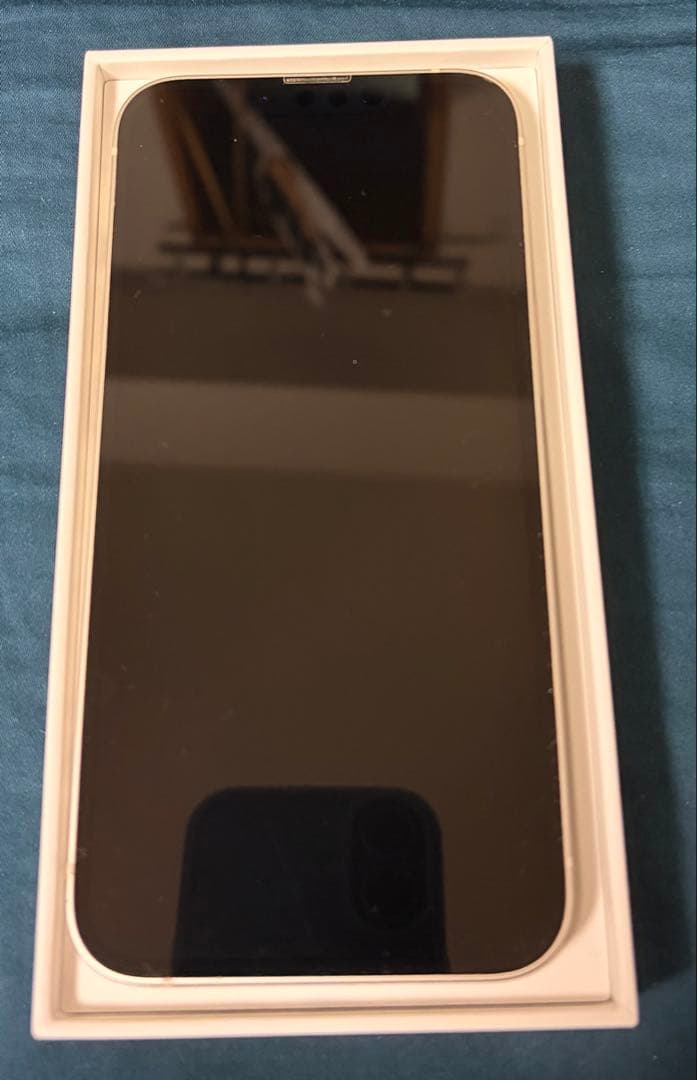 iPhone 13 スターライト 128 GB SIMフリー