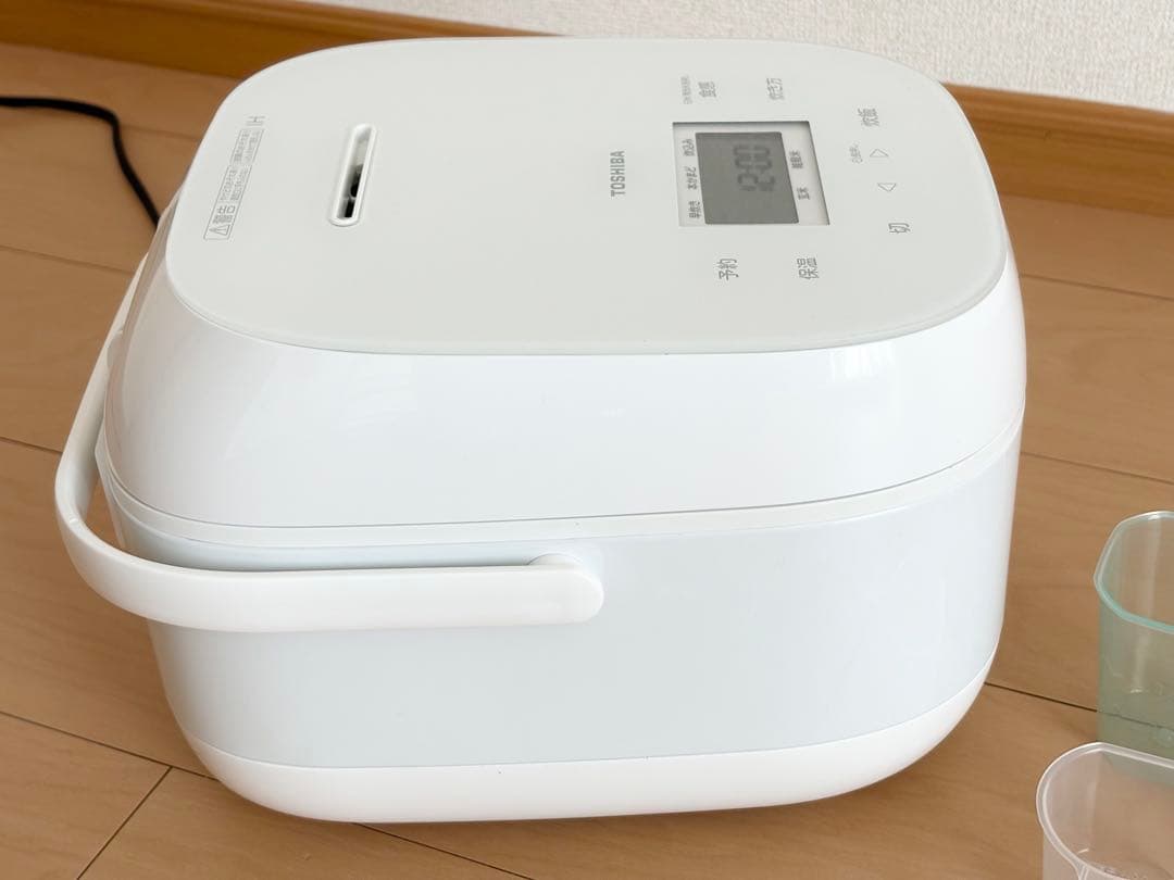 【東芝】RC-10BHW 5.5合 炊飯ジャー （25年製）