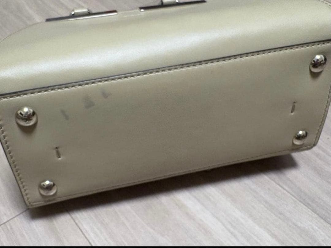 美品‼️FENDI フェンディ プチトロワジュール 正規品、購入証明保存袋あり❗️