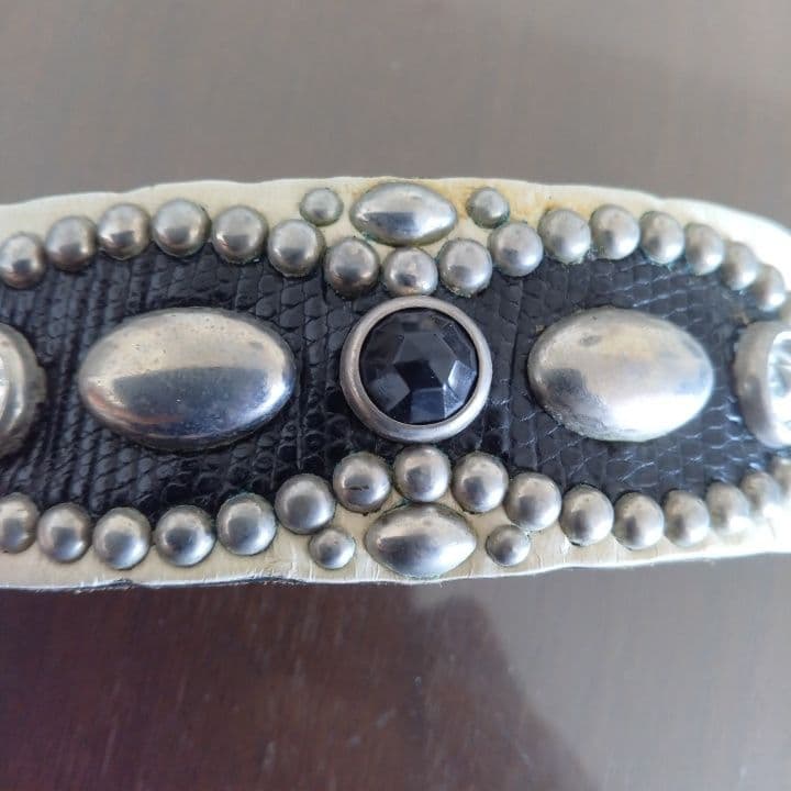 ウルフズ⭐︎約35㎜スタッズレザーブレスレット