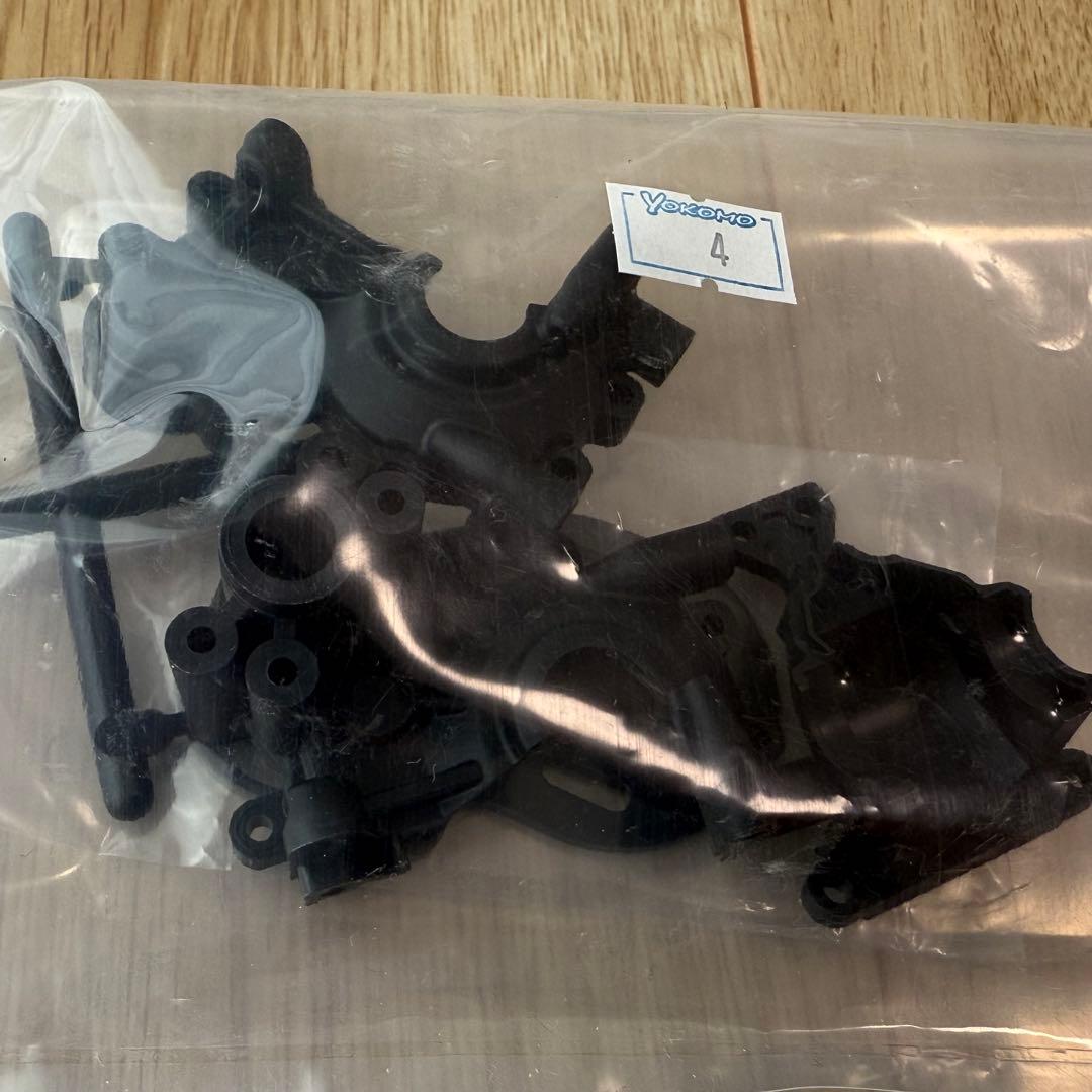 ヨコモSD1.0 GT-Rボディ、タイヤ付き