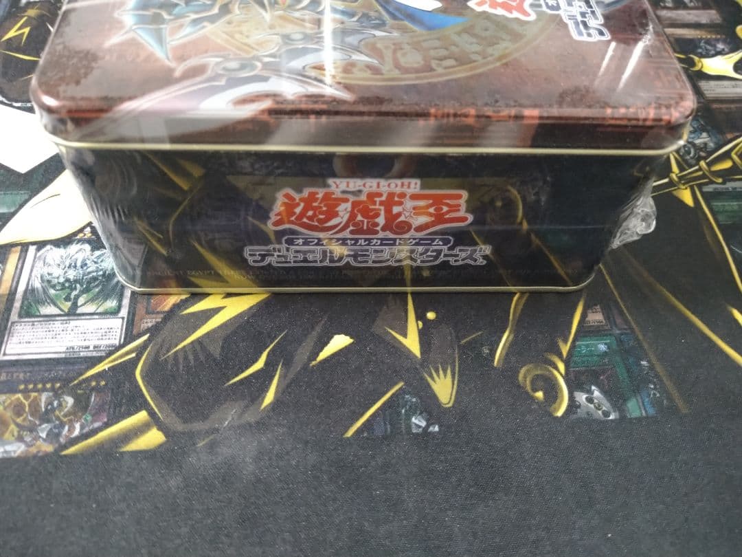 遊戯王 COLLECTORS TIN 2003　未開封　レリーフ
