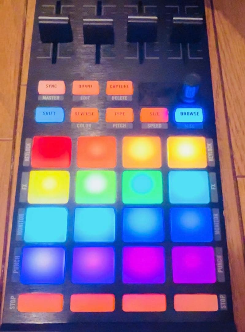 【人気品】TRAKTOR KONTROL F1 DJリミックスコントローラー