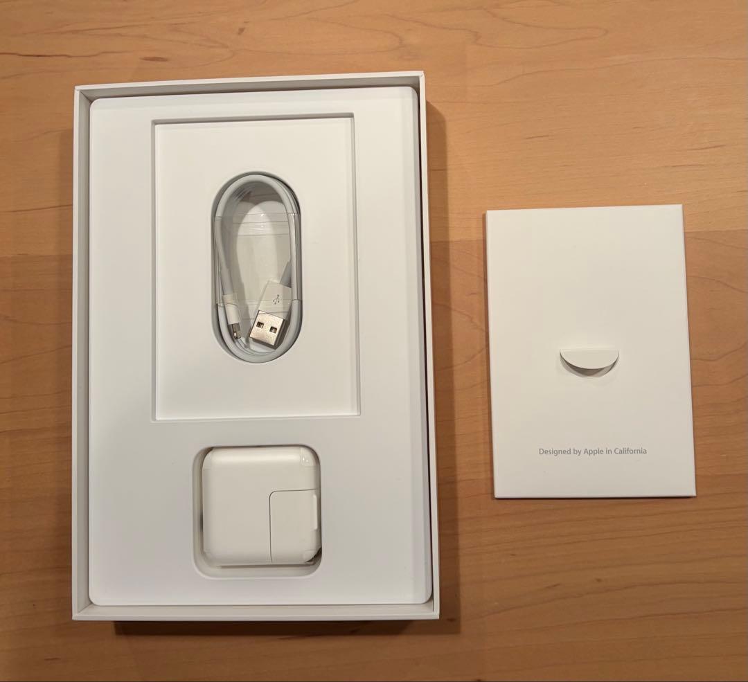 Apple iPad mini 第4世代 32GB シルバー