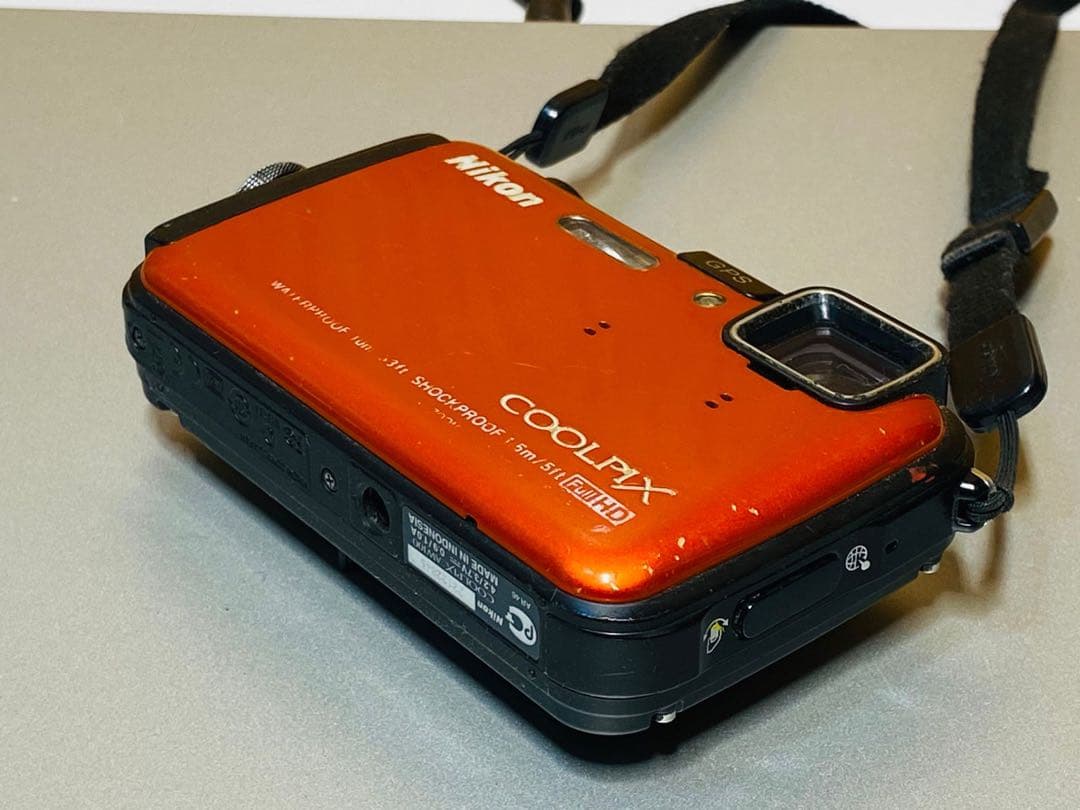 Nikon COOLPIX AW100 防水デジタルカメラ 5m/5ft