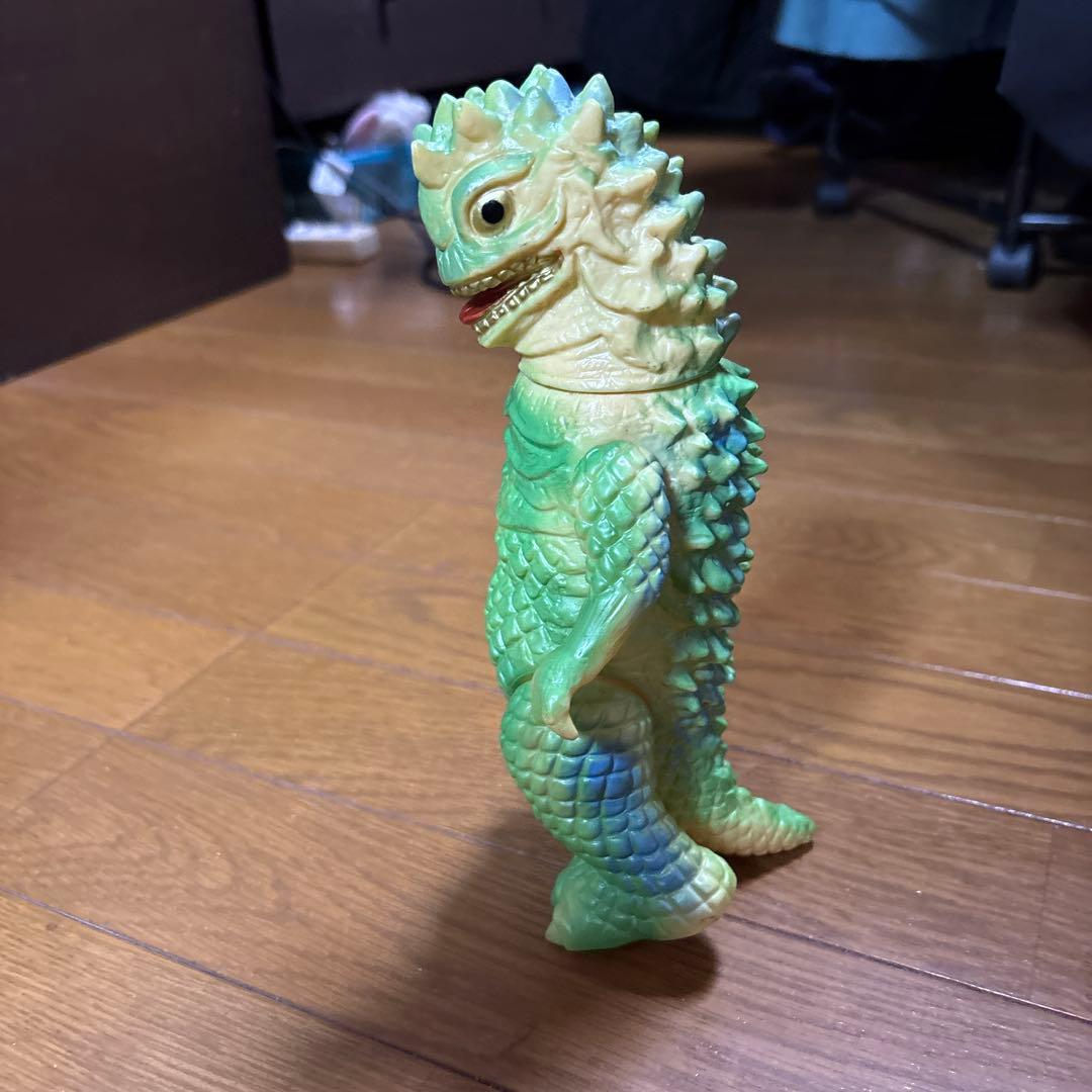 昭和レトロ ブルマァクソフビ ベムラー