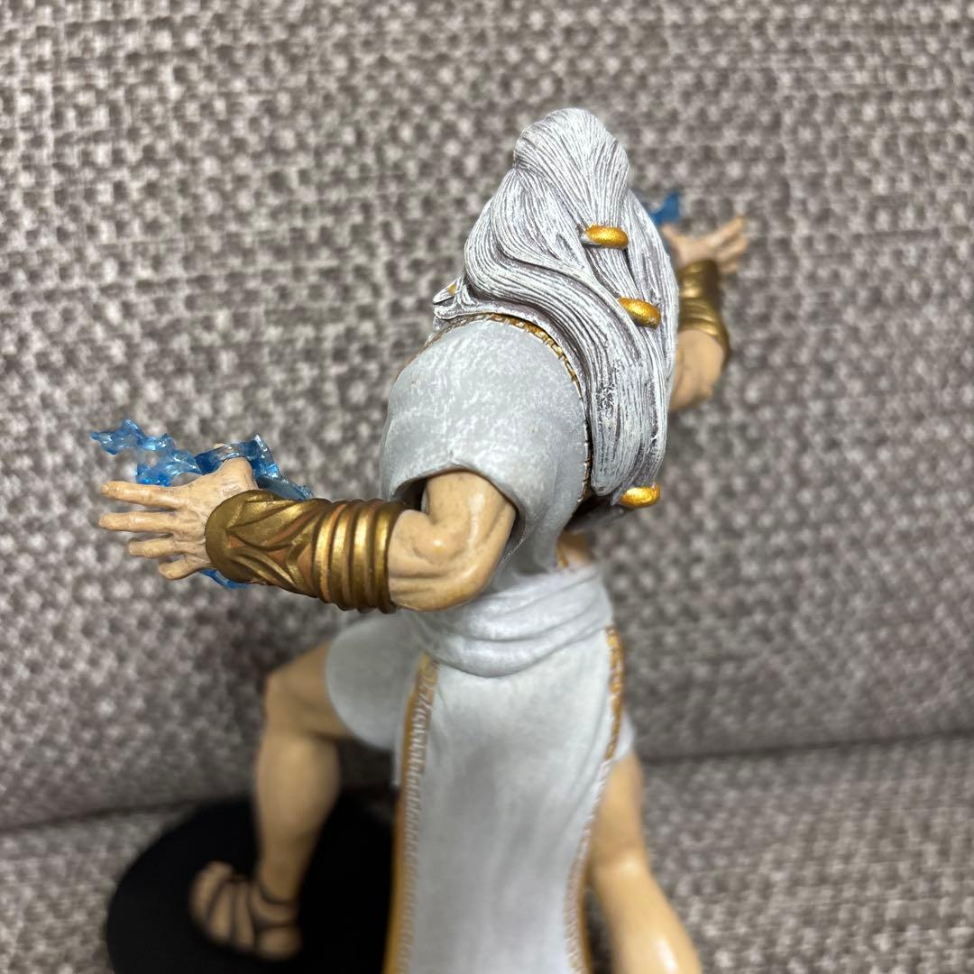 ゴッドオブウォー　ゼウス　フィギュア