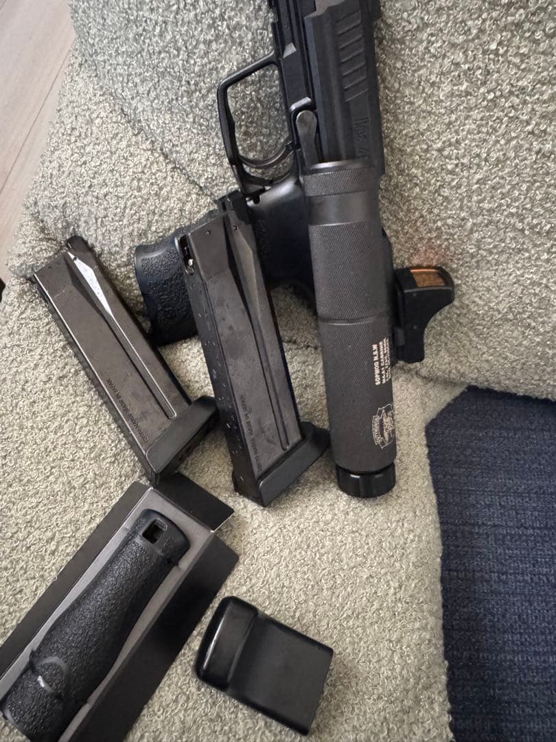 東京マルイhk45ガスガン ブラック ドットサイト付