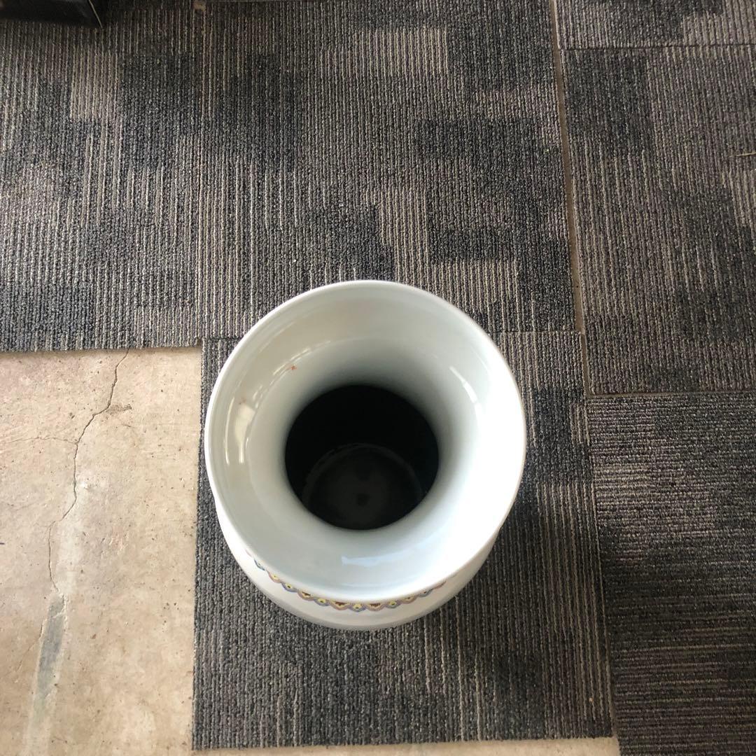 孔雀と花の装飾 陶器花瓶