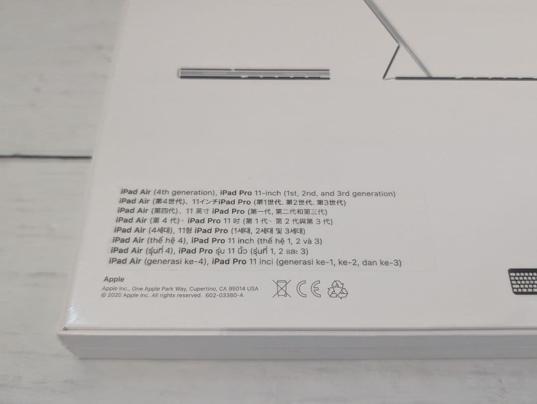 【新品】iPad Air / Pro用 Smart Keyboard Folio