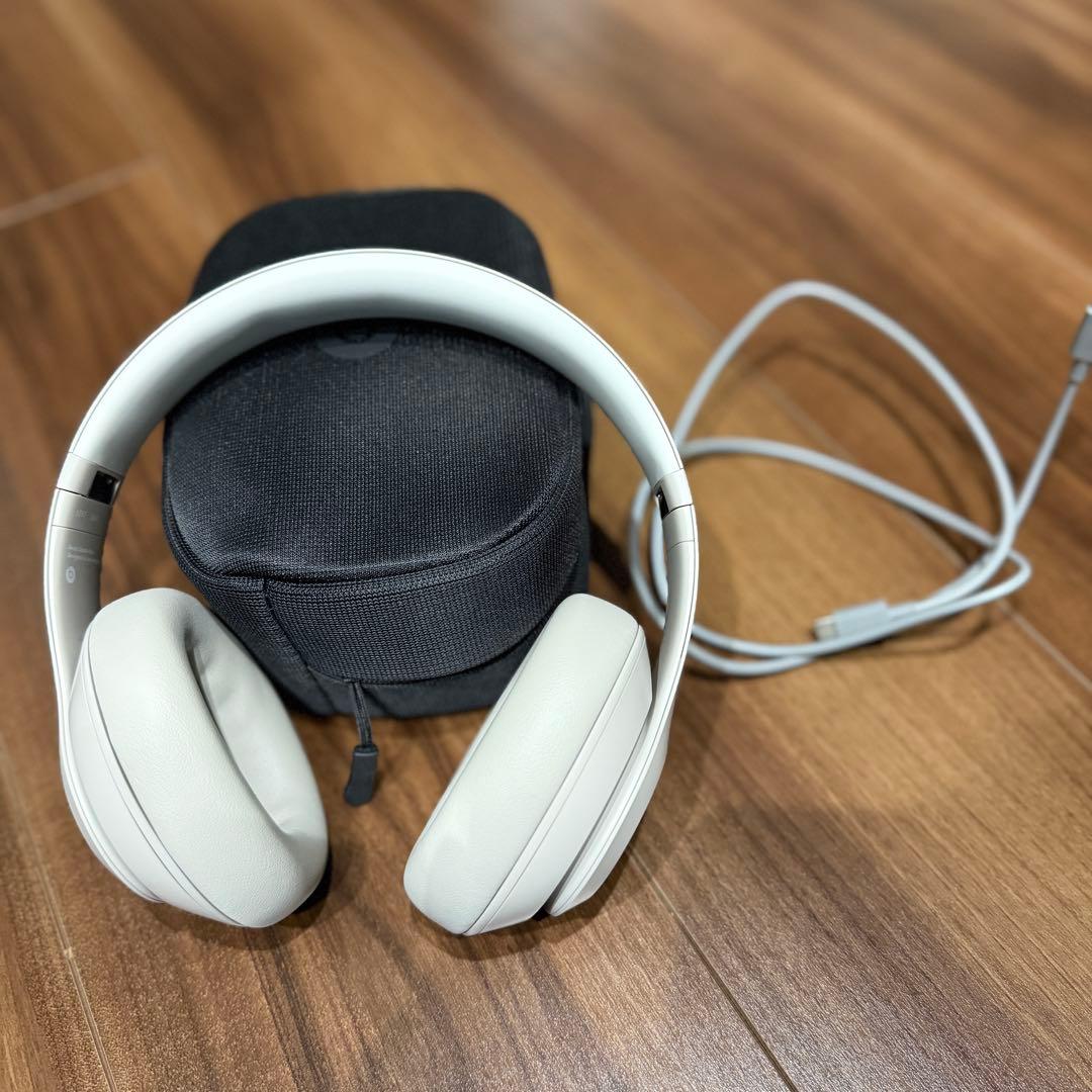 専用　beats studio pro ワイヤレスヘッドホン
