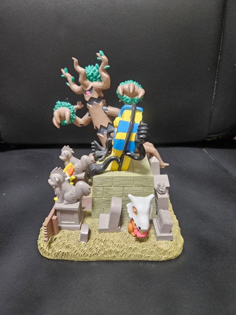 ポケモン Haunted Pokémon Villageフィギュア 4点セット