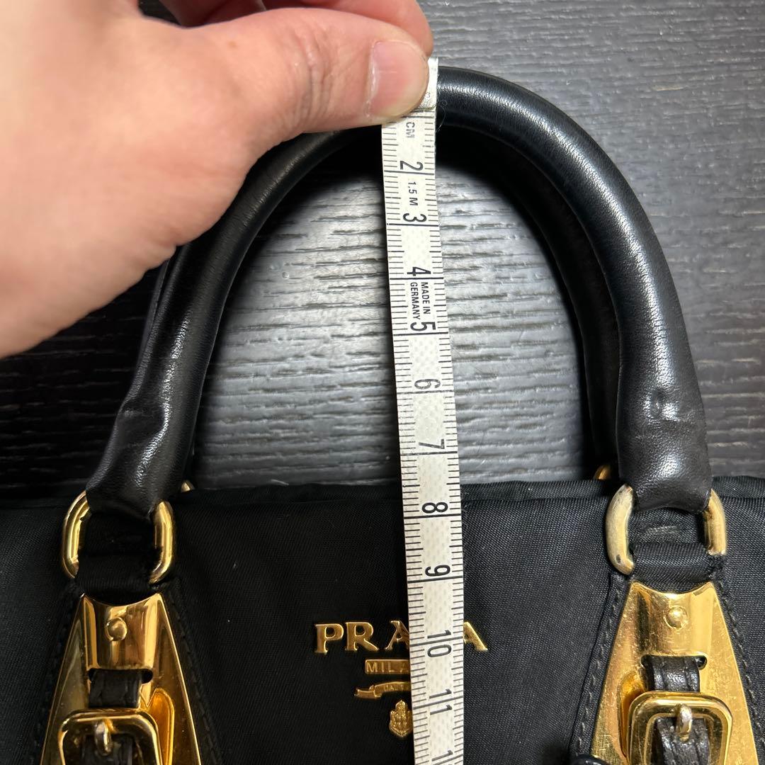 PRADA ブラック ミニハンドバッグ