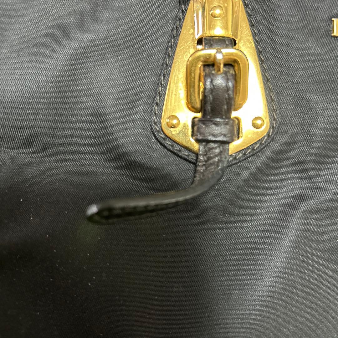 PRADA ブラック ミニハンドバッグ