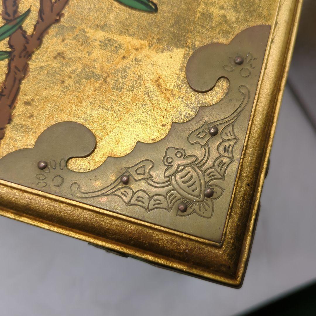 金箔装飾 花鳥模様 漆塗り　金色箱　宝石箱　骨董品　時代物　旧家　初出　蔵出
