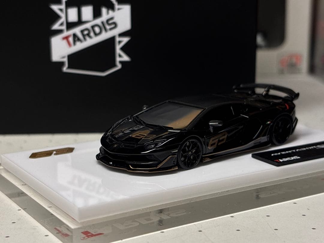 Tardis 1/64 ランボルギーニ アヴェンタドールsvj 63 ブラック