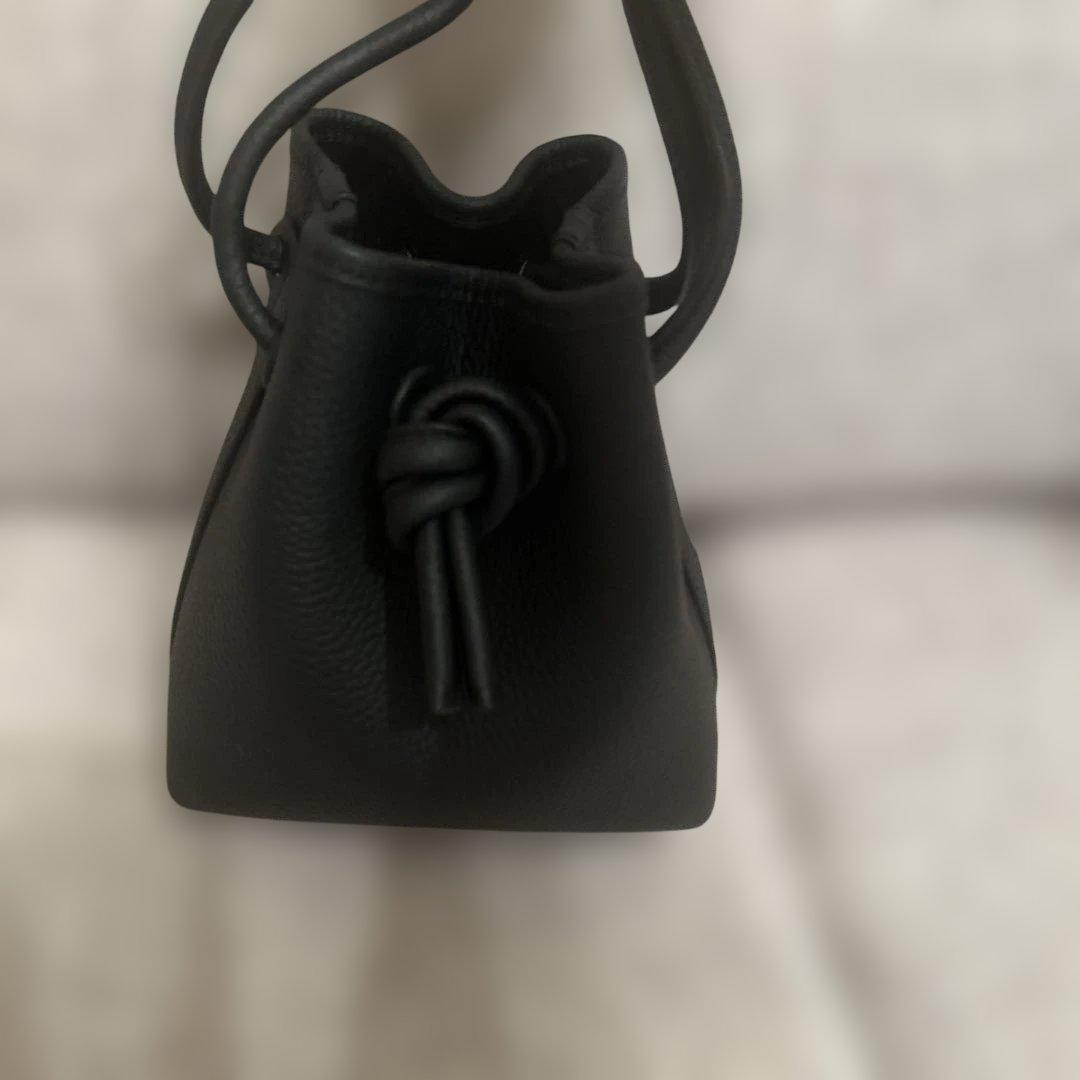 極美品　ヴァジックボンドミニ　レザー巾着型バッグトート　ブラック