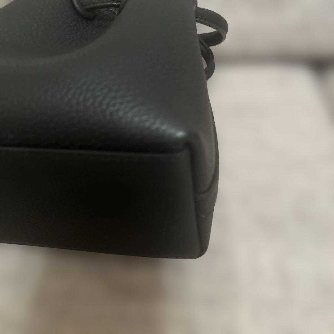 極美品　ヴァジックボンドミニ　レザー巾着型バッグトート　ブラック