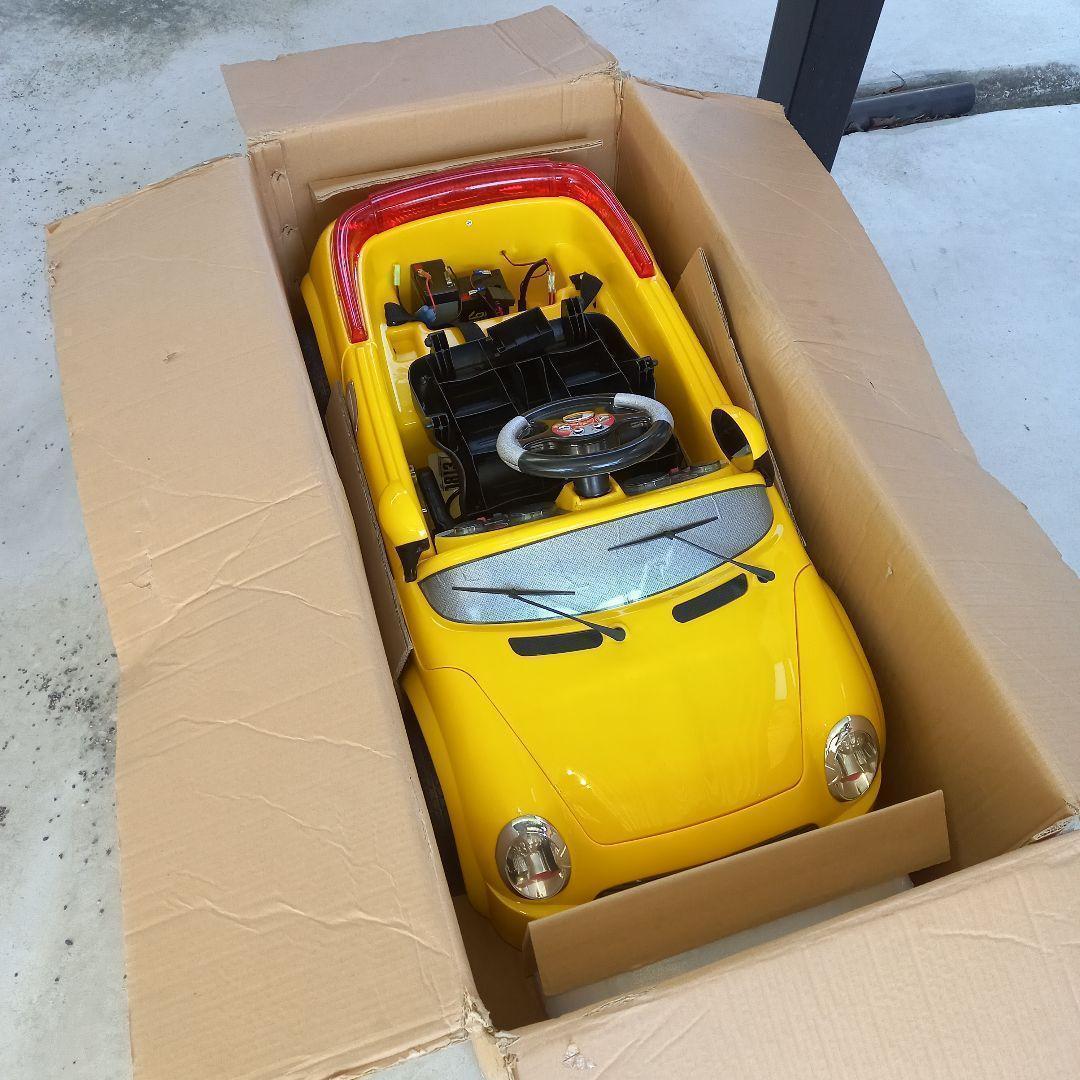【ジャンク品】「ほぼ新品ですが」子供用　乗用電動カー　電気自動車　ラジコン