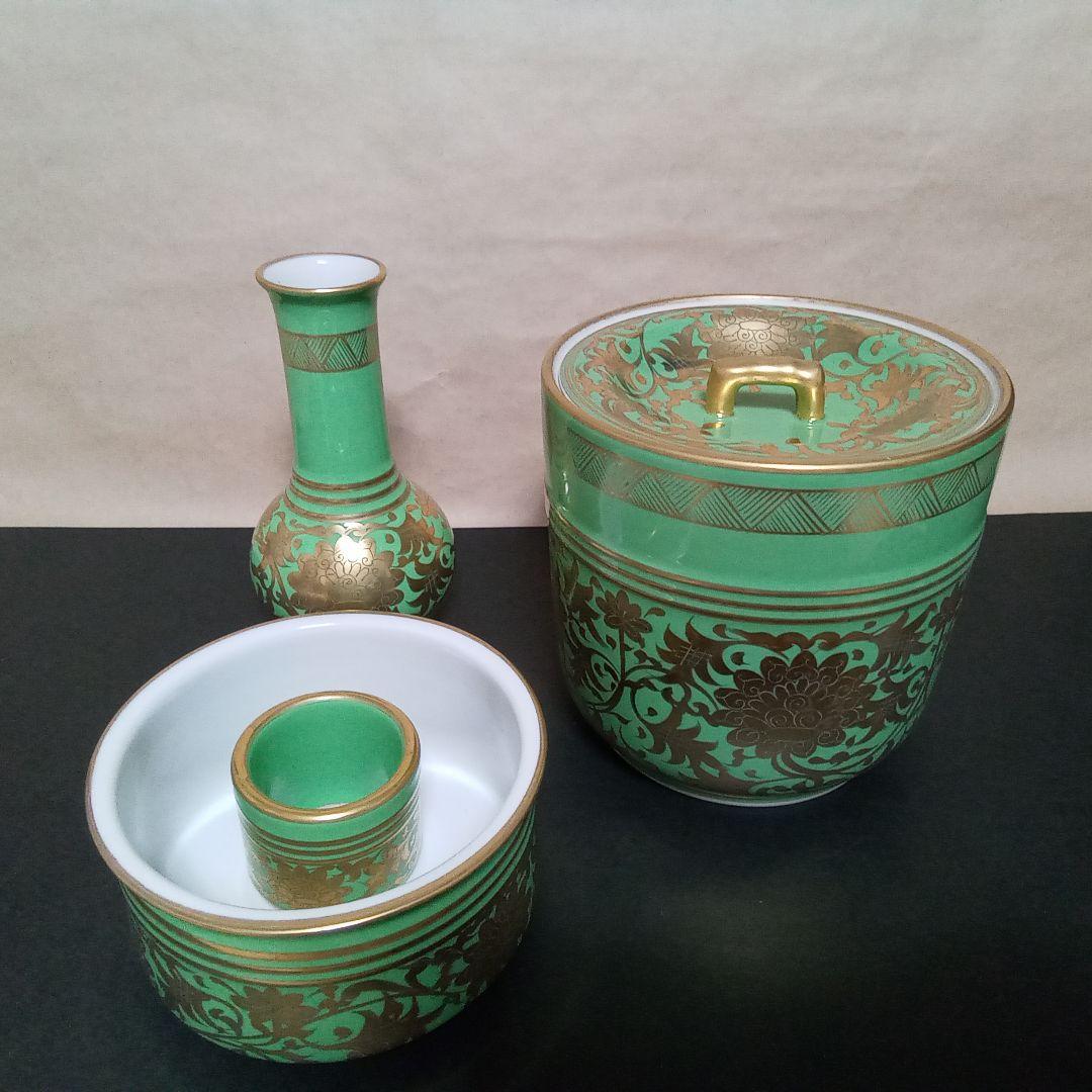 皆具　緑地金襴手　祥堂