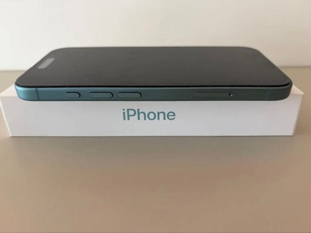 【美品】バッテリー100% iPhone16 ティール 128GB simフリー