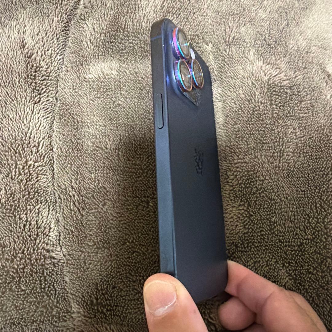 Apple iPhone 15 Pro ブルーチタニウム本体
